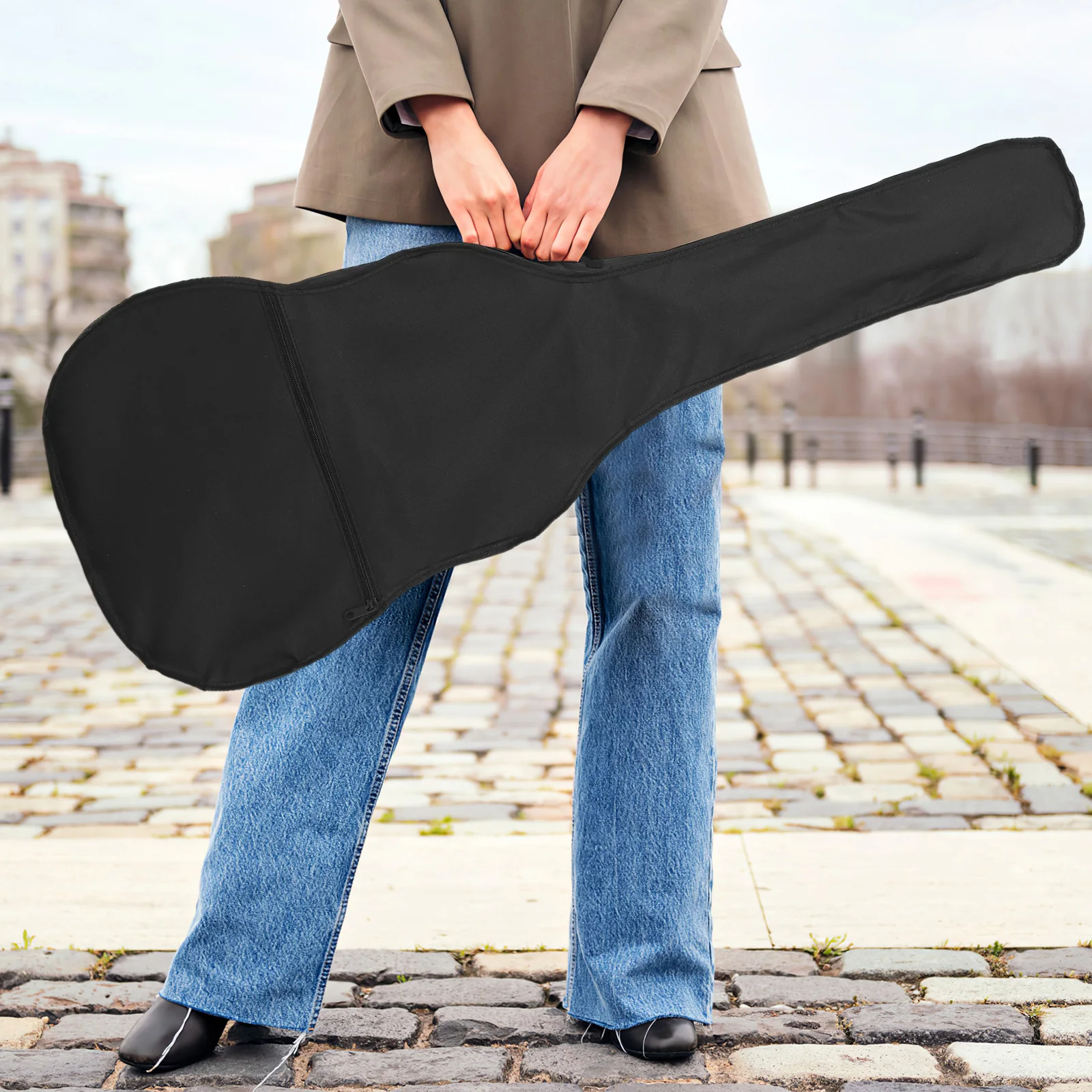 38-inch Guitar Bag Case Black 600D Oxford Waterproof Single Shoulder Hand Carry Large Pocket Double Sliders Sturdy Construction
38-inch Guitar Bag Case Black 600D Oxford Waterproof Single Shoulder Hand Carry Large Pocket Double Sliders Sturdy Construction