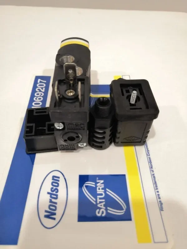 Solenoid Valve 1069207 Three-way 1069208 Solenoid Nordson Hot Melt Adhesive Machine
Solenoid Valve 1069207 Three-way 1069208 Solenoid Nordson Hot Melt Adhesive Machine