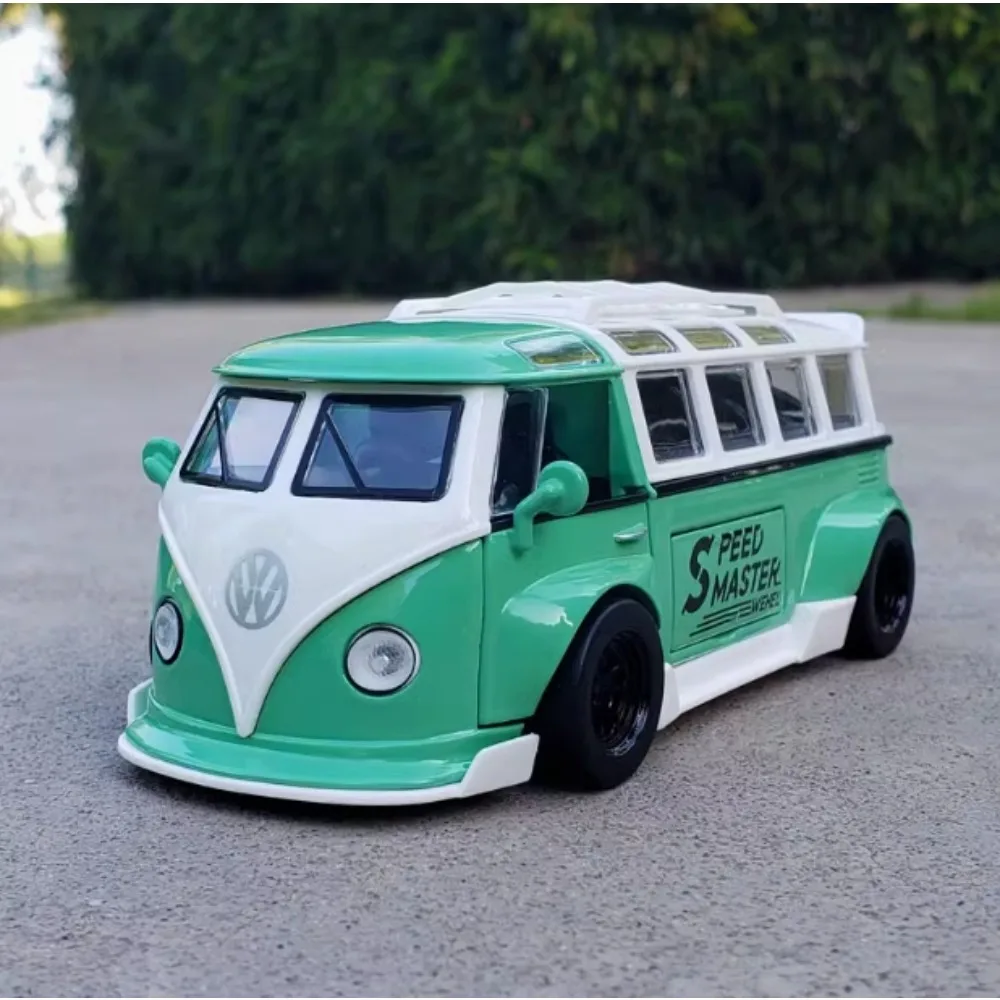 1:32 Volkswagen T1 SAMBA Bus detachable convertible Diecast Car Metal Alloy Model Car Children's toys collection gift A901
1:32 Volkswagen T1 SAMBA Bus detachable convertible Diecast Car Metal Alloy Model Car Children's toys collection gift A901