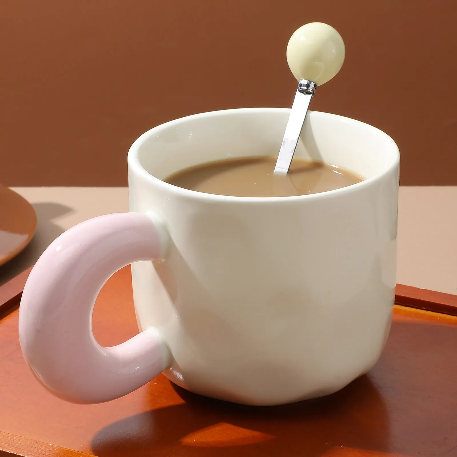 Набор керамических кружек конфетных цветов, 301-400 мл, эстетичная чашка для кофе и чая с крышкой и ложкой, сохраняет тепло, идеально подходит для латте и завтраков
Набор керамических кружек конфетных цветов, 301-400 мл, эстетичная чашка для кофе и чая с крышкой и ложкой, сохраняет тепло, идеально подходит для латте и завтраков