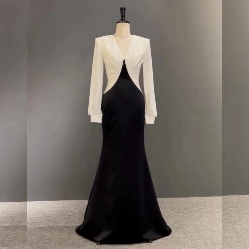 Customized Charmeuse Button Mermaid V-neck Long Dresses Bespoke Occasion Party Simple Elegant High Quality
Customized Charmeuse Button Mermaid V-neck Long Dresses Bespoke Occasion Party Simple Elegant High Quality