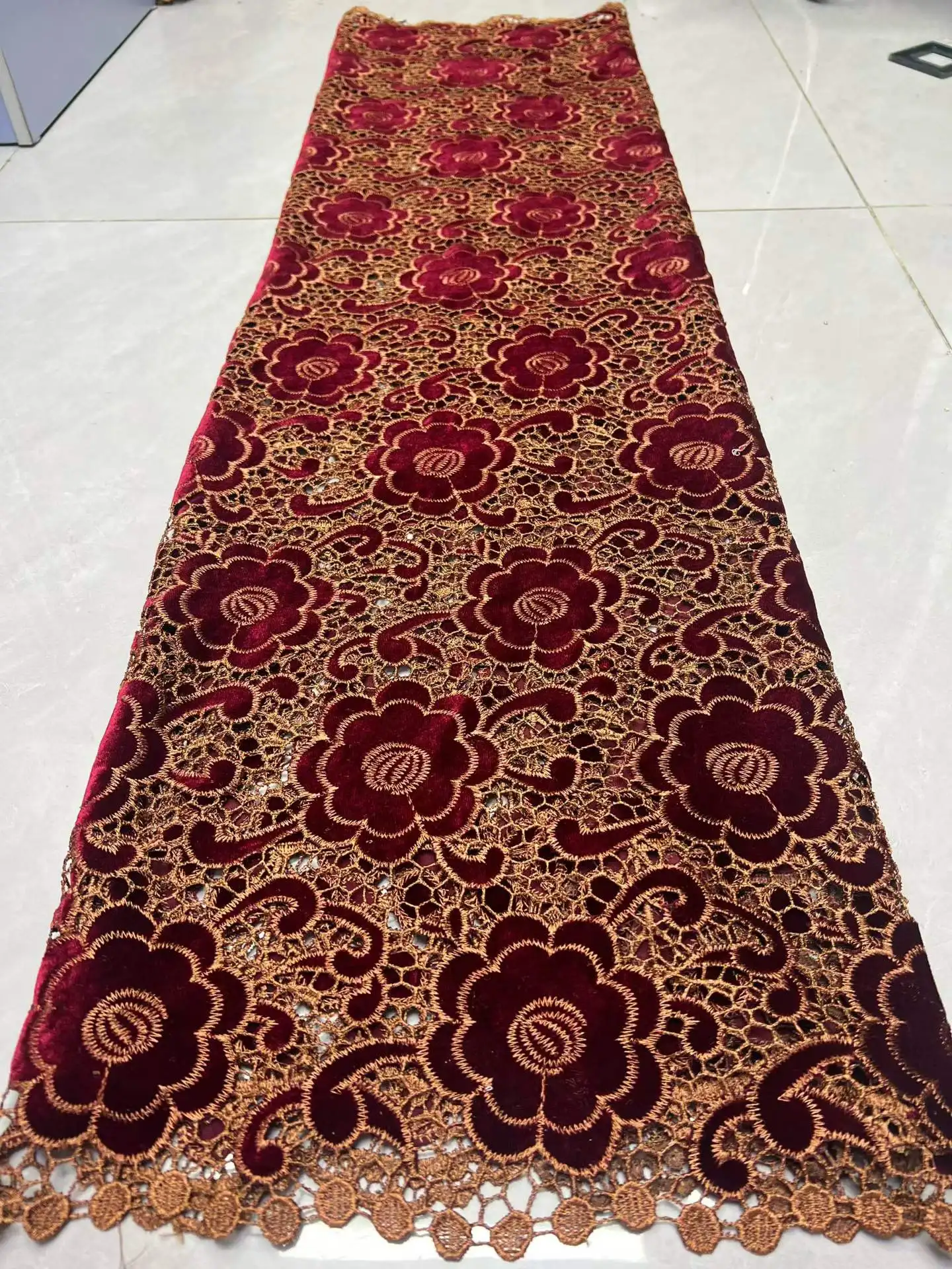 African Velvet Lace Fabric 5 Yards High Quality Party Dress Luxury Embroidery Nigerian Lace Fabric 2026
African Velvet Lace Fabric 5 Yards High Quality Party Dress Luxury Embroidery Nigerian Lace Fabric 2026