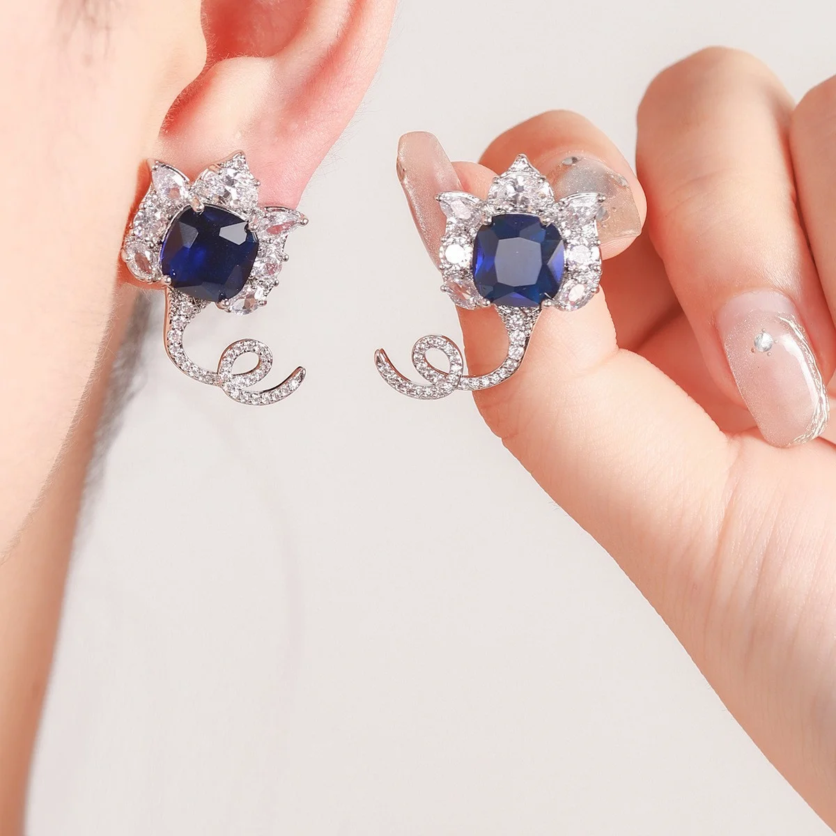925 Silver Needle Luxury Sapphire Gemstone Flower Stud Earrings, Elegant Chinese Style Statement Jewelry Gift for Women
925 Silver Needle Luxury Sapphire Gemstone Flower Stud Earrings, Elegant Chinese Style Statement Jewelry Gift for Women