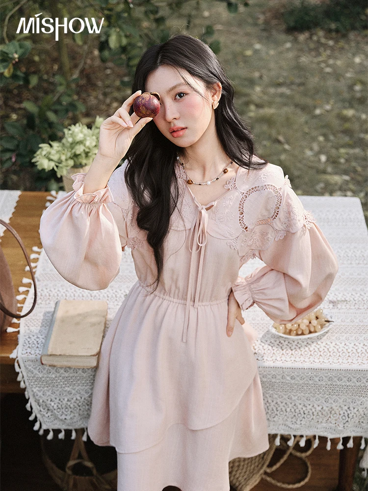 MISHOW 100 Lyocell Embroidery Dress 2026 Spring V Neck Lace-up Elastic Waist Dresses Ruffle Hem Elegant Pink Dress MXF14L2564
MISHOW 100 Lyocell Embroidery Dress 2026 Spring V Neck Lace-up Elastic Waist Dresses Ruffle Hem Elegant Pink Dress MXF14L2564
