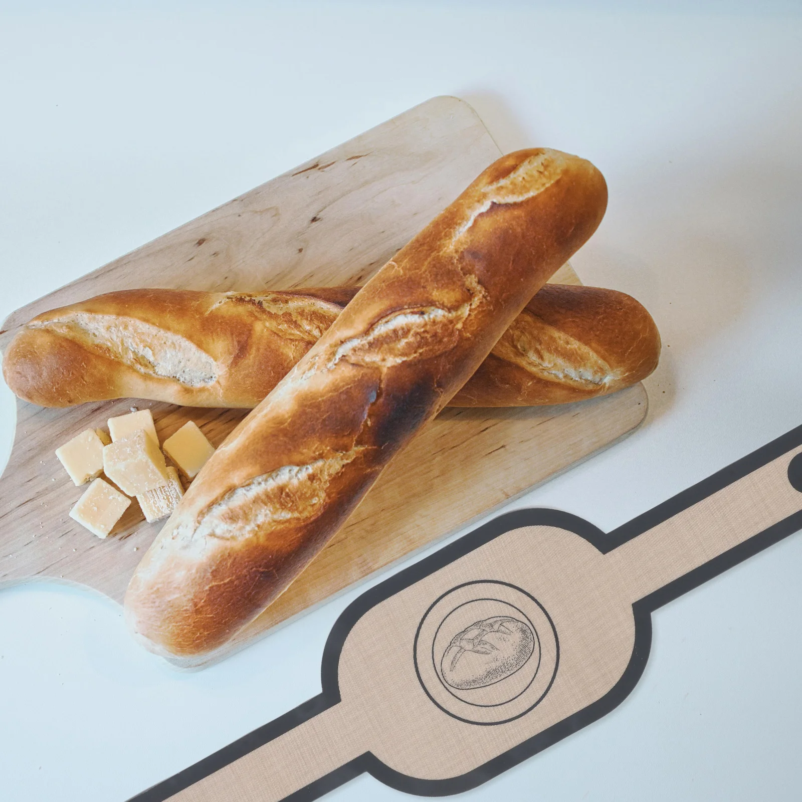 Thickened Silicone Oval Baking Mat with Long Handle -Reusable Dutch Oven Liner for Sourdough Bread Baking, Ideal for Home Bakers
Thickened Silicone Oval Baking Mat with Long Handle -Reusable Dutch Oven Liner for Sourdough Bread Baking, Ideal for Home Bakers