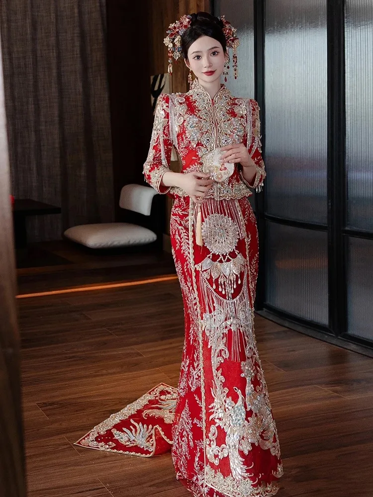 New red heavy industry tail-end wedding dress Chinese-style for brides dragon and phoenix jackets toasting gowns
New red heavy industry tail-end wedding dress Chinese-style for brides dragon and phoenix jackets toasting gowns