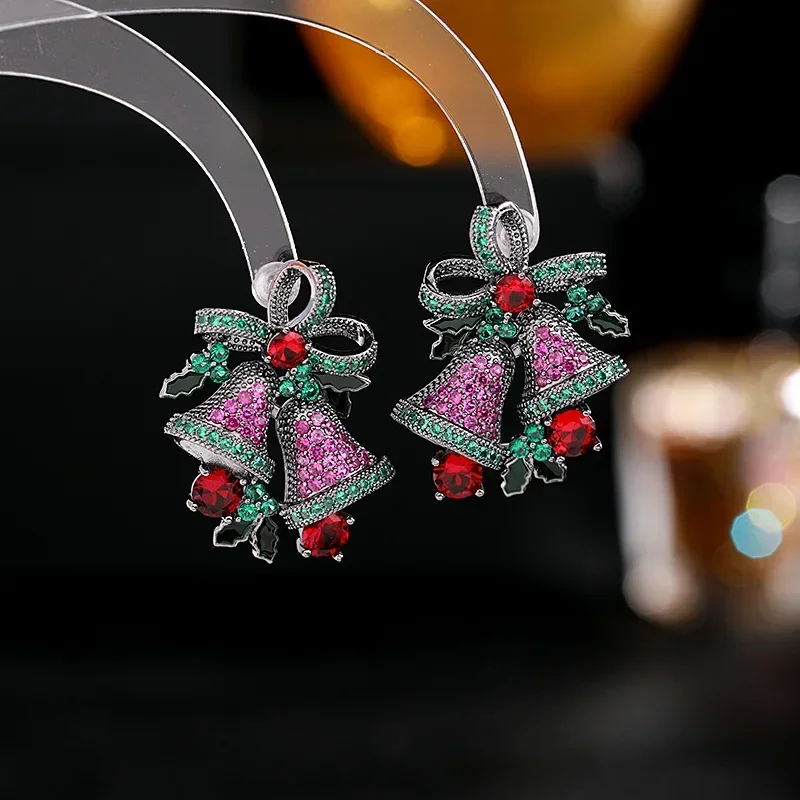 European and American style festive atmosphere earrings trendy streamer bow zircon Christmas gift bell earrings
European and American style festive atmosphere earrings trendy streamer bow zircon Christmas gift bell earrings