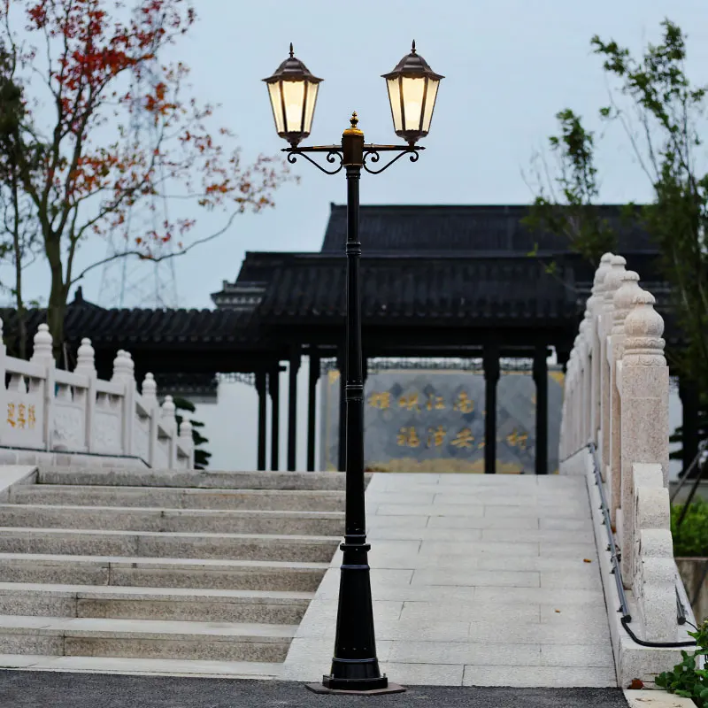 European Style Double-Ended Outdoor Lawn Garden Lights LED Waterproof Landscape Lighting for Villas Courtyards
European Style Double-Ended Outdoor Lawn Garden Lights LED Waterproof Landscape Lighting for Villas Courtyards