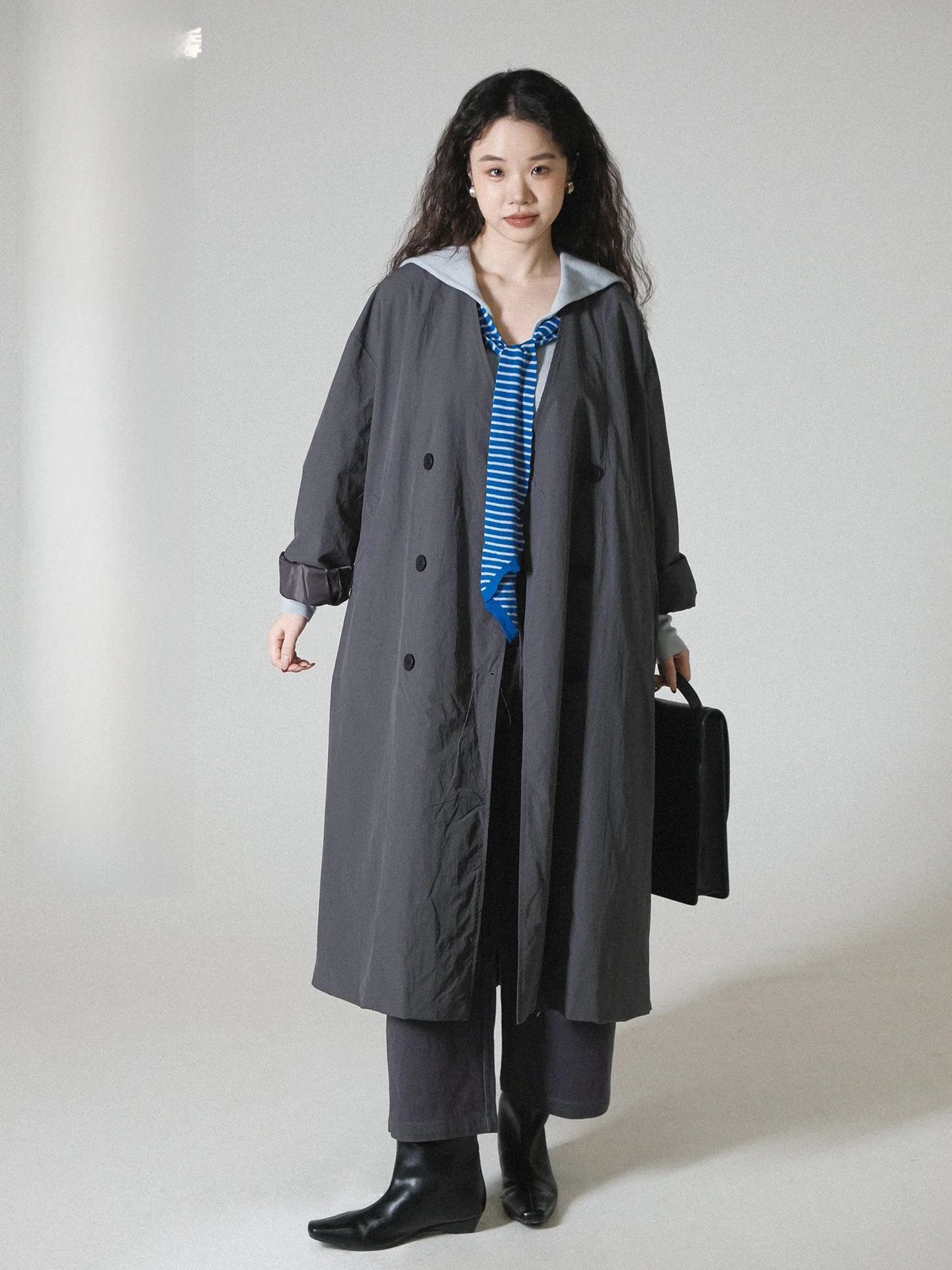 Ветровка Ele Long Ivy Yang с двойным рядом пуговиц, V-образным вырезом, цветными блоками, универсальная, привлекательная, осенняя, ветрозащитная
Ветровка Ele Long Ivy Yang с двойным рядом пуговиц, V-образным вырезом, цветными блоками, универсальная, привлекательная, осенняя, ветрозащитная