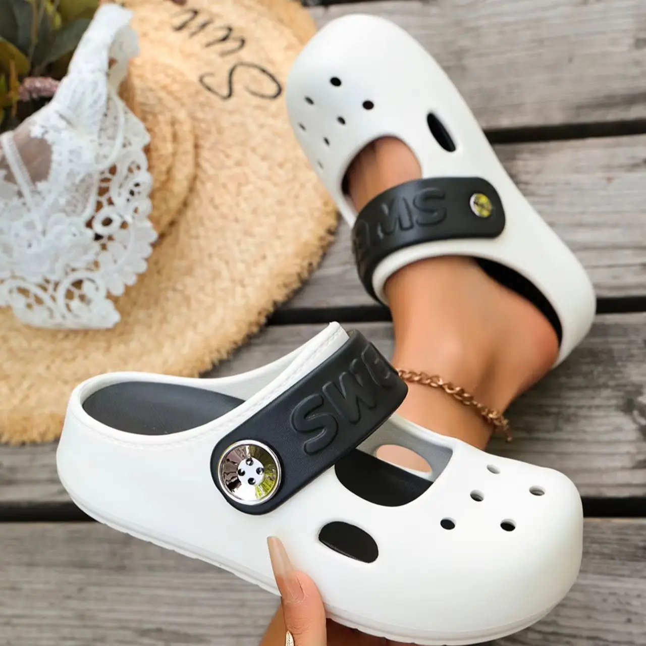 New Mary Jane Ballet Cave Shoes EVA Fashion Outerwear Versatile Straw and Slippers Women Outerwear Summer
New Mary Jane Ballet Cave Shoes EVA Fashion Outerwear Versatile Straw and Slippers Women Outerwear Summer