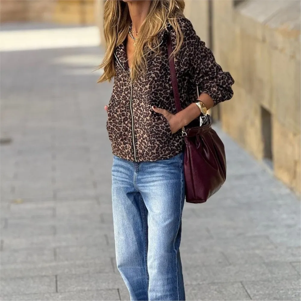 Leopard Print Zipper Hooded Jacket Autumn New Women's Fashion Long Sleeved Jacket With Pockets Short Jacket Chaquetas De Mujer
Leopard Print Zipper Hooded Jacket Autumn New Women's Fashion Long Sleeved Jacket With Pockets Short Jacket Chaquetas De Mujer