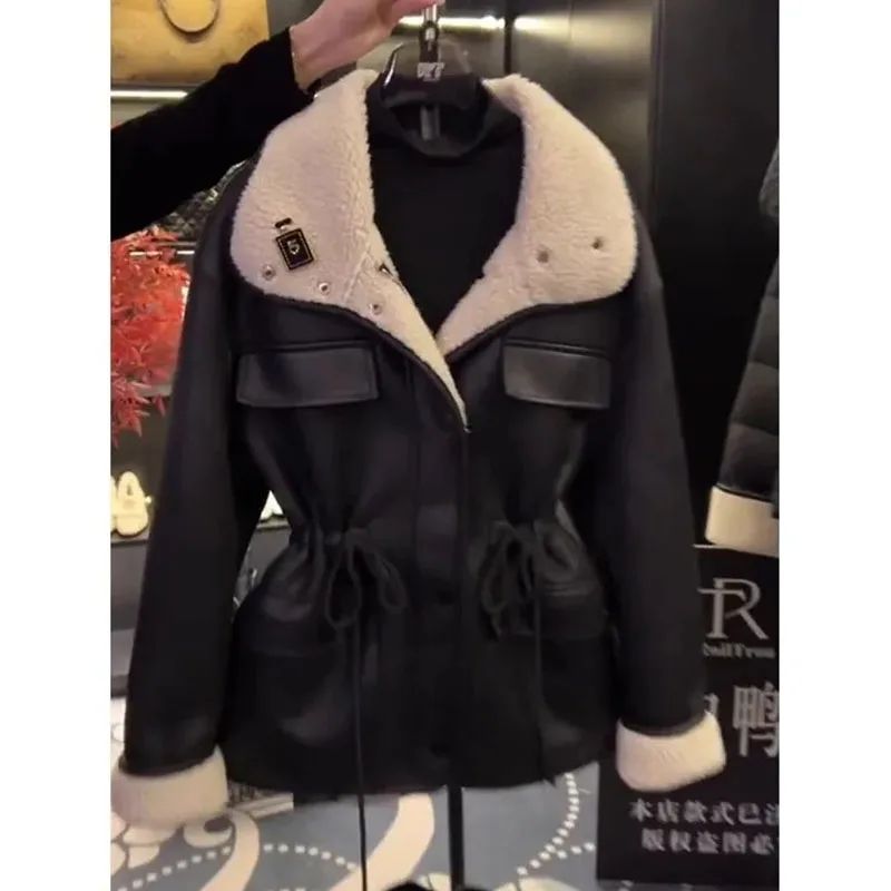 Autumn Winter Women Fashion Velvet Short Jacket 2025 Female Leisure Long Sleeves Outcoat Korean Ladies High-end Patchwork Coat
Autumn Winter Women Fashion Velvet Short Jacket 2025 Female Leisure Long Sleeves Outcoat Korean Ladies High-end Patchwork Coat