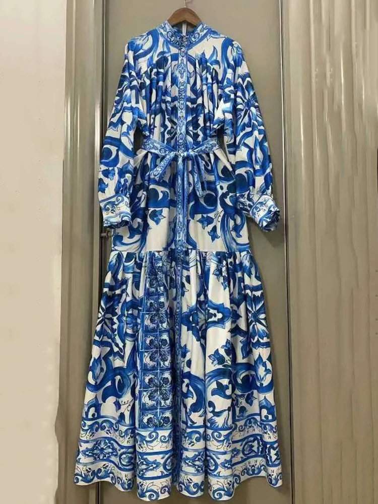 Retro geometric printed stand-up collar single-breasted lace-up cinched waist dress 2025 autumn women's loose puffy dress
Retro geometric printed stand-up collar single-breasted lace-up cinched waist dress 2025 autumn women's loose puffy dress
