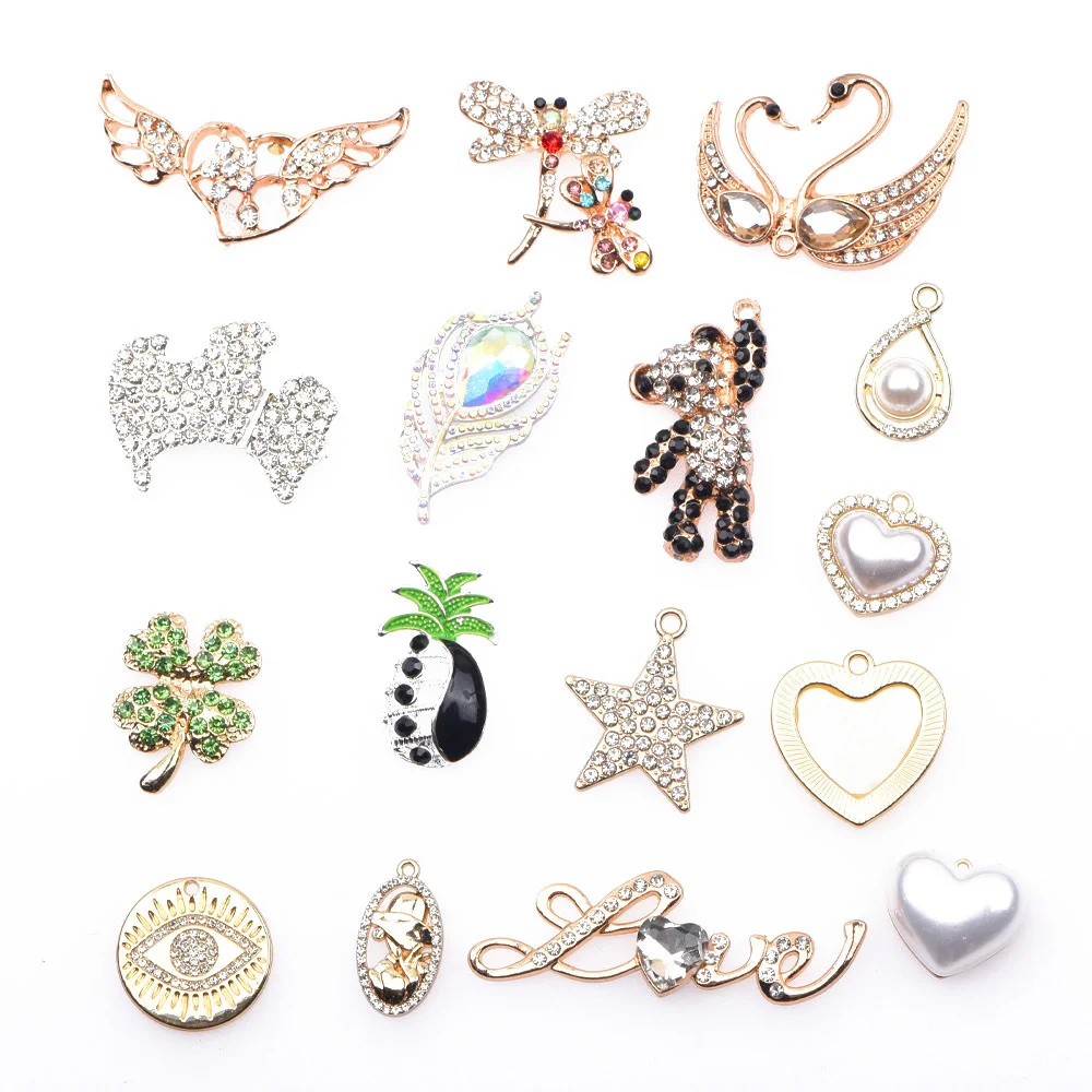 White Pearl Bling Gold Flower Shoes Decoration Shinny Bear Rhinestone Crystal Crown Metal Shoe Charms Maple Leaf Clog Charms
White Pearl Bling Gold Flower Shoes Decoration Shinny Bear Rhinestone Crystal Crown Metal Shoe Charms Maple Leaf Clog Charms