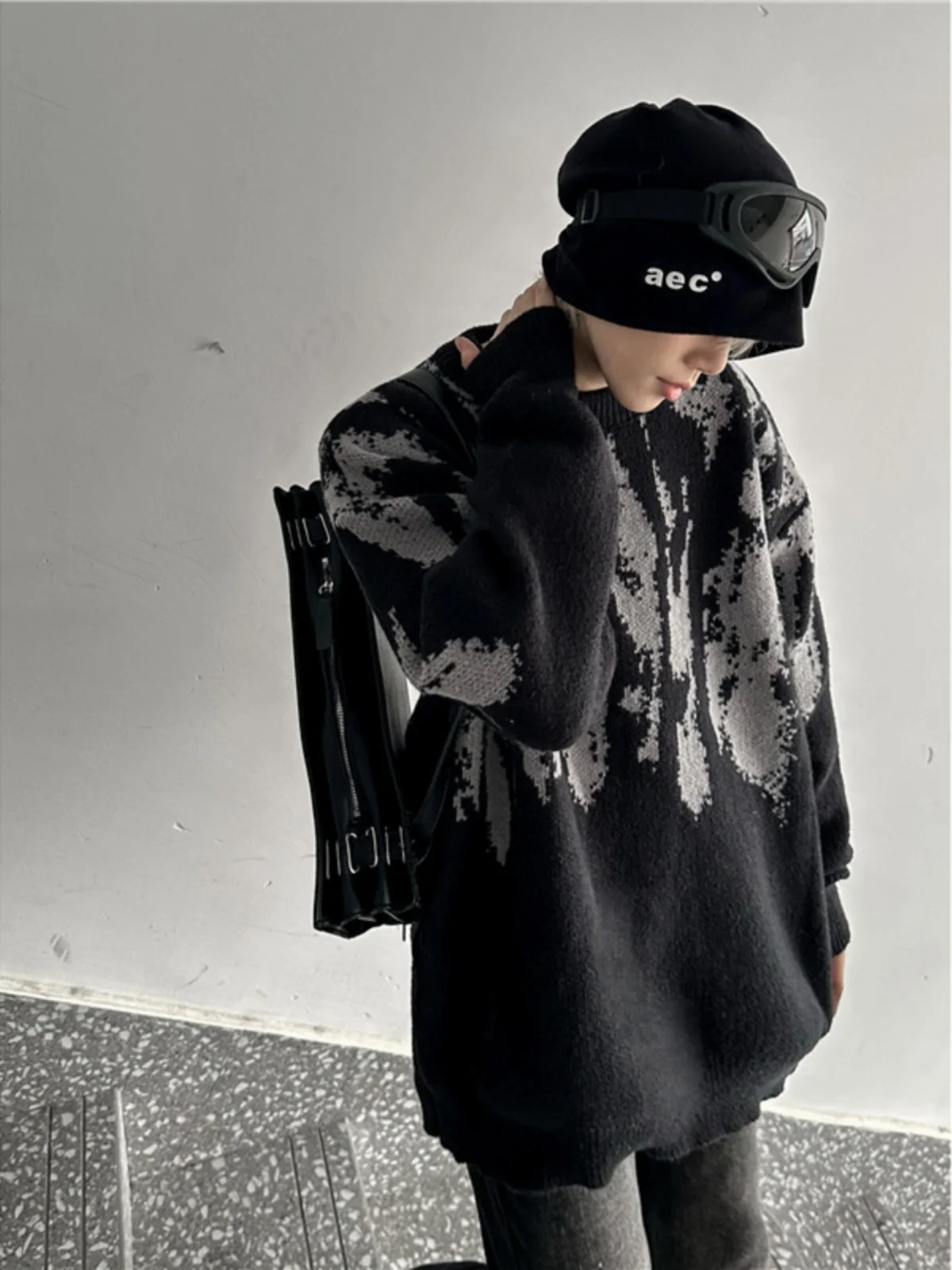 Мужской свитер в японском ретро-стиле, осенне-зимний, свободный, с круглым вырезом, вязаный, повседневный, утолщенный, из полиэфирного волокна
Мужской свитер в японском ретро-стиле, осенне-зимний, свободный, с круглым вырезом, вязаный, повседневный, утолщенный, из полиэфирного волокна