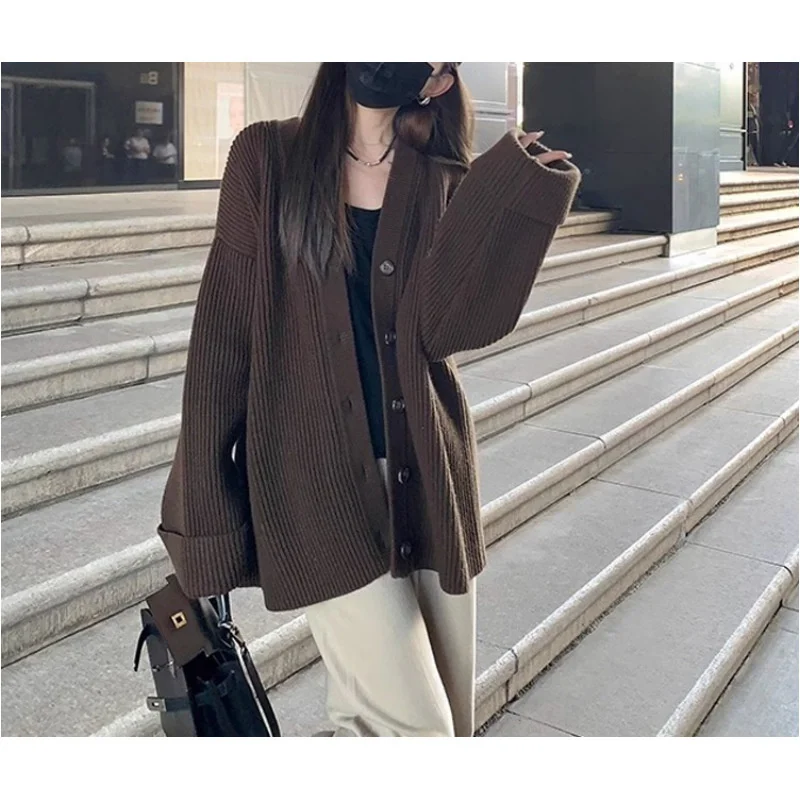 Женские удлиненные кардиганы темно-синего цвета с меховым воротником, полуоткрытые, вязаные, повседневные, с изогнутым кроем, милые, стильные, с оборками, в стиле Y2K, разноцветные
Женские удлиненные кардиганы темно-синего цвета с меховым воротником, полуоткрытые, вязаные, повседневные, с изогнутым кроем, милые, стильные, с оборками, в стиле Y2K, разноцветные