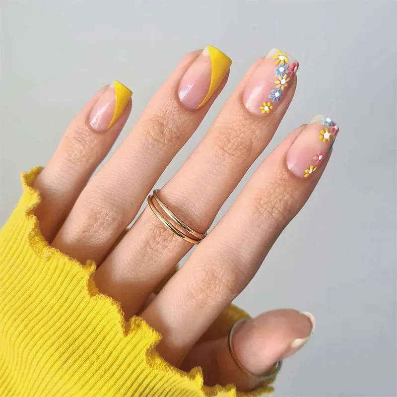 24Pcs/Box Yellow Diagonal French Yellow and Blue Pink Small Flowers Press on Nail Set Seamless Removable Art Fake Nails Capsule
24Pcs/Box Yellow Diagonal French Yellow and Blue Pink Small Flowers Press on Nail Set Seamless Removable Art Fake Nails Capsule