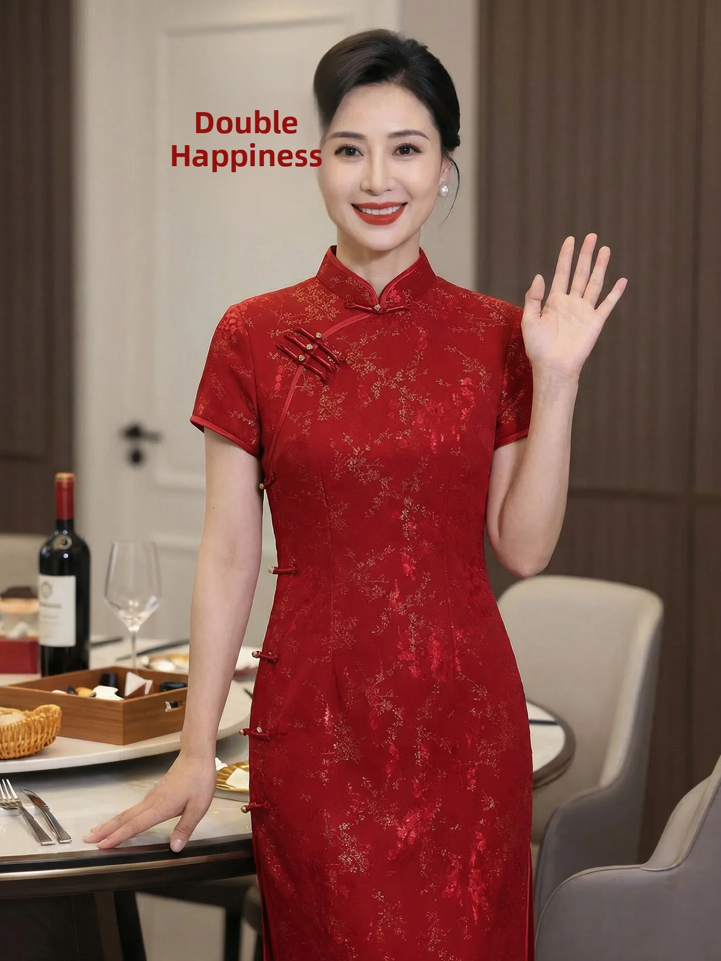 Red Short Sleeve Slimming Qipao for Wedding Banquet Mother in Law Chinese Pure Color High Collar Improved plus Size
Red Short Sleeve Slimming Qipao for Wedding Banquet Mother in Law Chinese Pure Color High Collar Improved plus Size