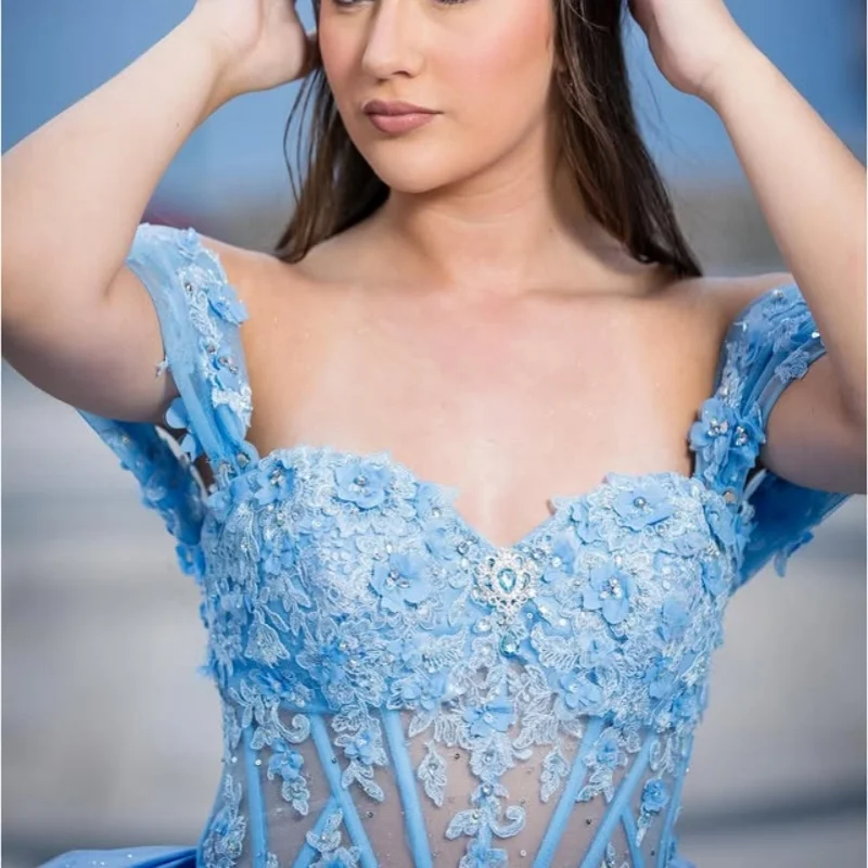 Простое синее платье Quinceanera с открытыми плечами, кружевное многослойное блестящее платье с кристаллами и тюлевым бантом, платья de 15, Quinceanera Индивидуальный
Простое синее платье Quinceanera с открытыми плечами, кружевное многослойное блестящее платье с кристаллами и тюлевым бантом, платья de 15, Quinceanera Индивидуальный