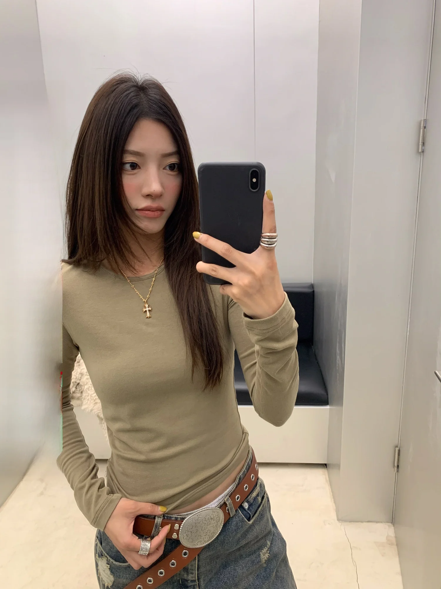 Мягкая трикотажная длинная футболка Sve Base irt, зимнее новое поступление, нежная футболка с зубными брекетами, большой женский топ из смеси хлопка
Мягкая трикотажная длинная футболка Sve Base irt, зимнее новое поступление, нежная футболка с зубными брекетами, большой женский топ из смеси хлопка