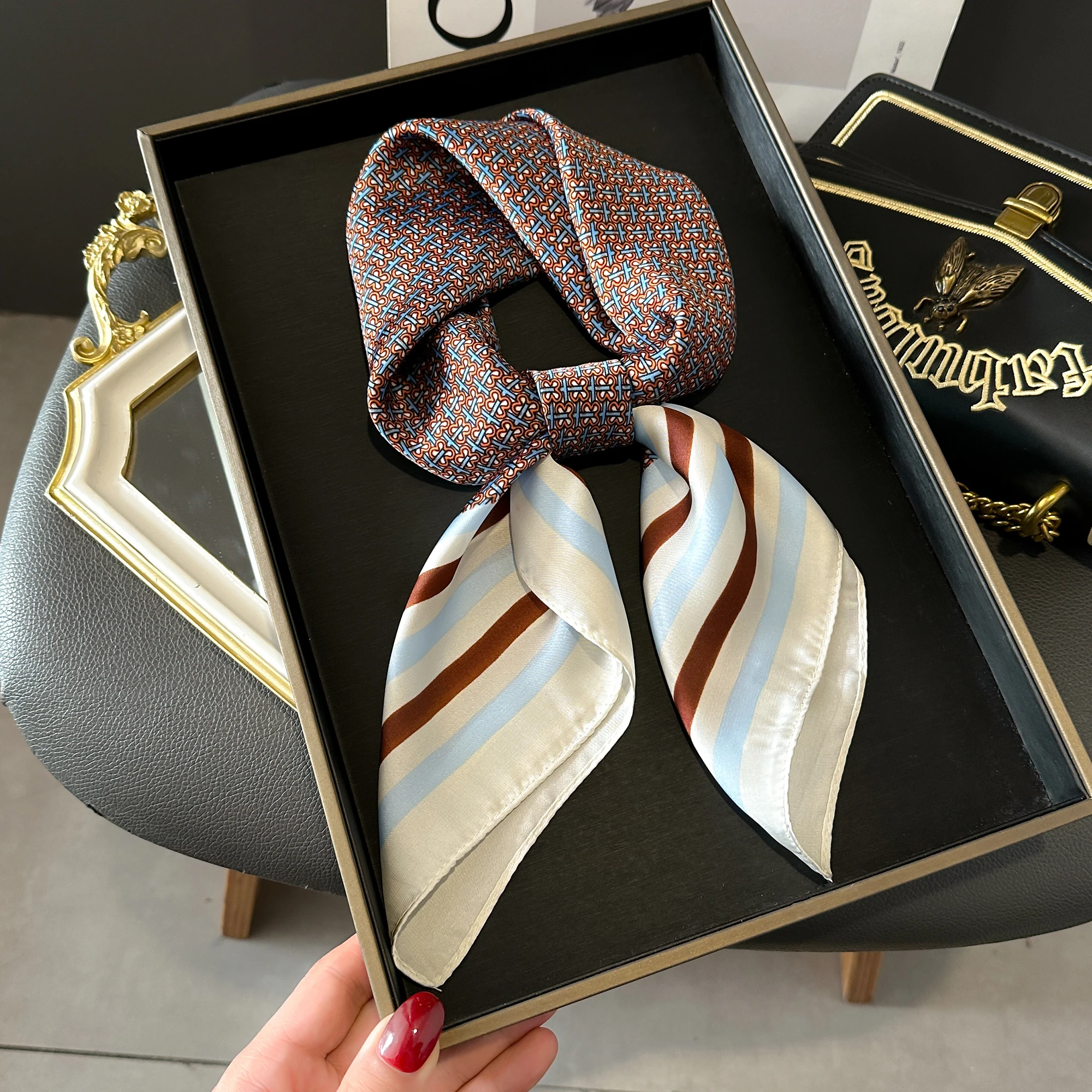 Luxury Brand Print Headband Scarf Women Fashion Silk Satin Hair Band Bag Wrist Foulard Bandana Neckerhicef Shawl Wraps Hijab New
Luxury Brand Print Headband Scarf Women Fashion Silk Satin Hair Band Bag Wrist Foulard Bandana Neckerhicef Shawl Wraps Hijab New