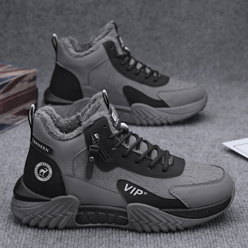Новые зимние теплые меховые зимние ботинки, уличная плюшевая нескользящая рабочая повседневная обувь с высоким берцем для мужчин, водонепроницаемые ботильоны из искусственной кожи
Новые зимние теплые меховые зимние ботинки, уличная плюшевая нескользящая рабочая повседневная обувь с высоким берцем для мужчин, водонепроницаемые ботильоны из искусственной кожи