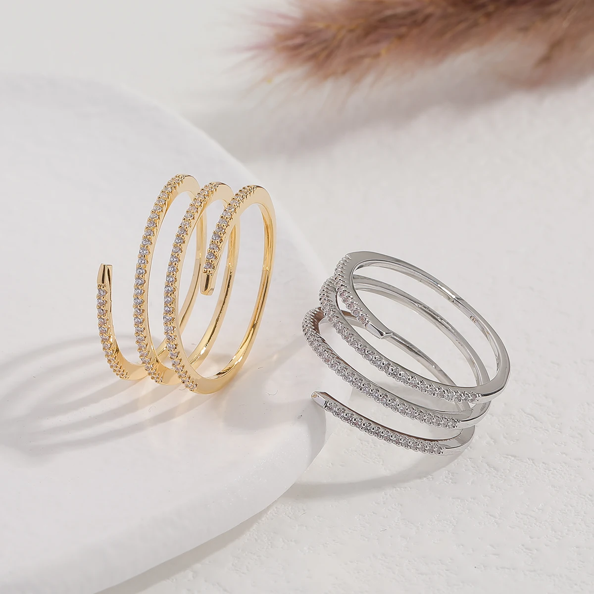 2022 Classical New Trendy Women's Fashion Copper Zircon Ring Multi Layer Finger Ring Adjustable Open Ring Jewelry Accessory
2022 Classical New Trendy Women's Fashion Copper Zircon Ring Multi Layer Finger Ring Adjustable Open Ring Jewelry Accessory