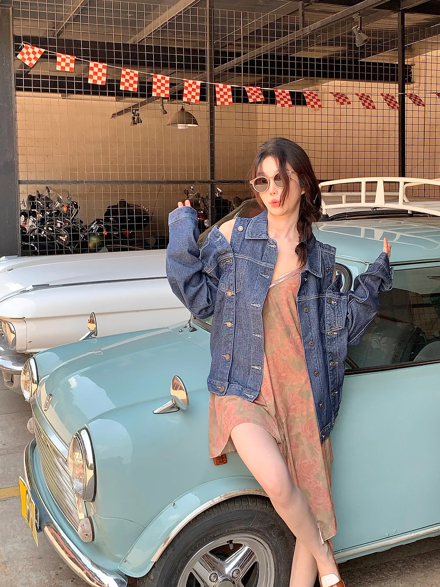 Женская укороченная куртка Lazy Aosphere Amor из джинсовой ткани в стиле пэчворк с пуговицами, воротником и длинными рукавами, тонкая, для уличного стиля
Женская укороченная куртка Lazy Aosphere Amor из джинсовой ткани в стиле пэчворк с пуговицами, воротником и длинными рукавами, тонкая, для уличного стиля