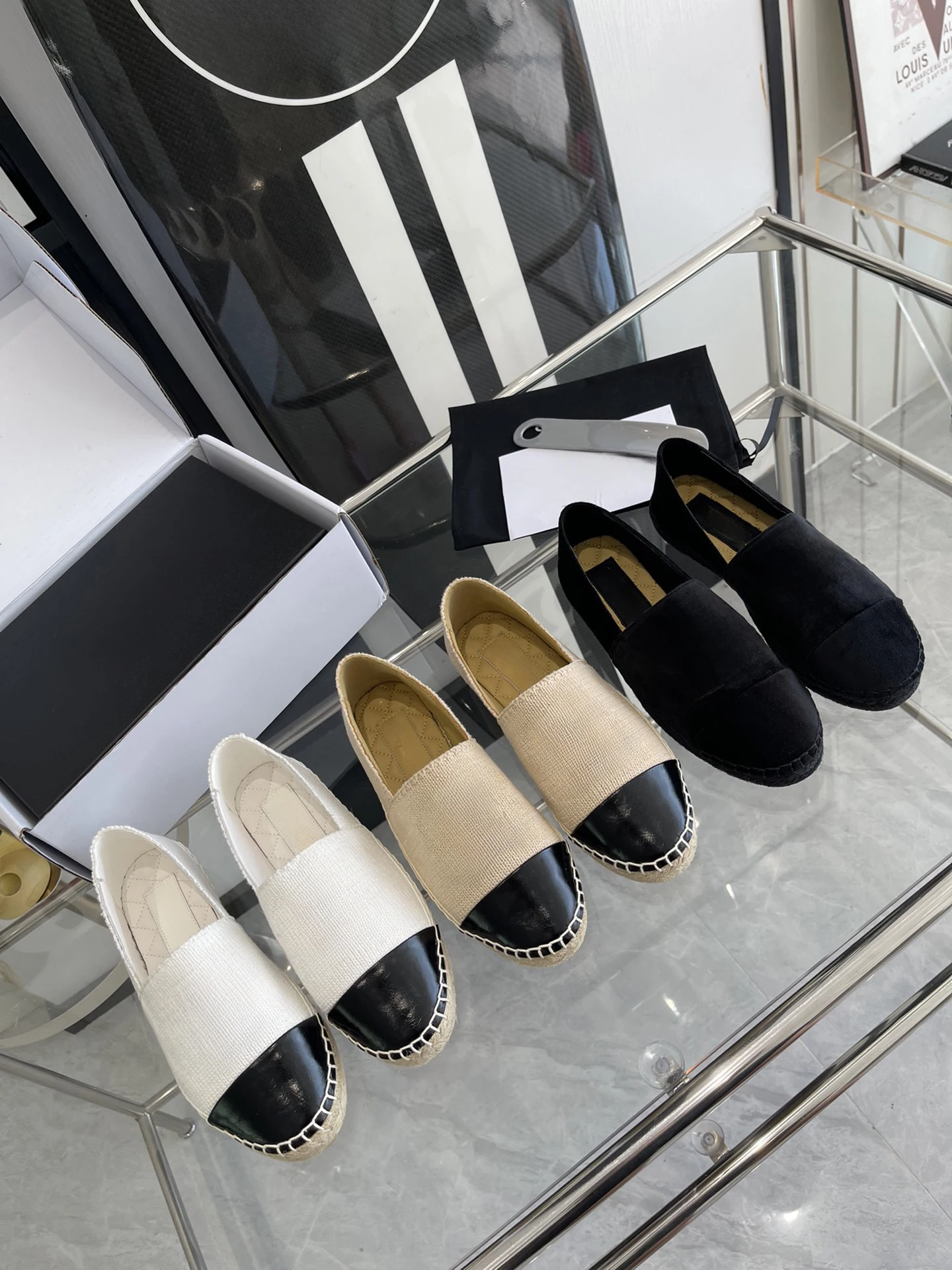 24 летние новые женские туфли в рыбацком стиле, модные туфли на плоской подошве, ткань, резиновая подошва, универсальные цвета, Повседневная мода
24 летние новые женские туфли в рыбацком стиле, модные туфли на плоской подошве, ткань, резиновая подошва, универсальные цвета, Повседневная мода