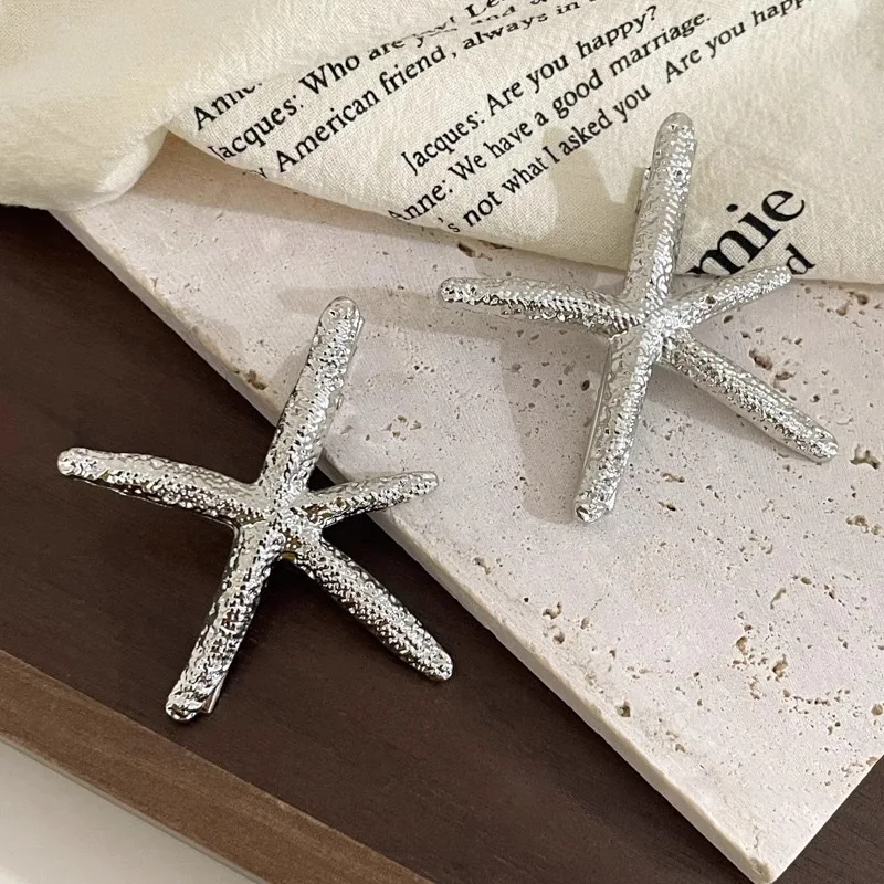 Y2K Starfish Hair Clip Silver Korean Duckbill Side Clips for Girls Cute Girl Hair Accessories Fringe Bangs Barrettes Hot Hairpin
Y2K Starfish Hair Clip Silver Korean Duckbill Side Clips for Girls Cute Girl Hair Accessories Fringe Bangs Barrettes Hot Hairpin
