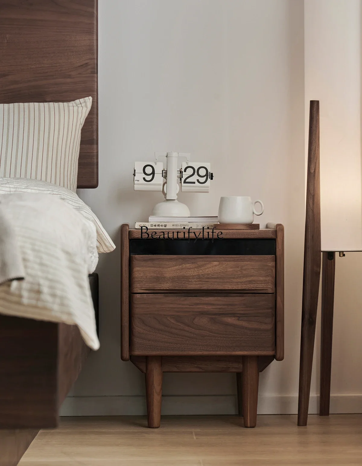 FG28Solid Wood Japanese-Style Black Walnut Household Bedroom Bedside Cabinet Nordic Small Apartment Storage Cabinet
FG28Solid Wood Japanese-Style Black Walnut Household Bedroom Bedside Cabinet Nordic Small Apartment Storage Cabinet