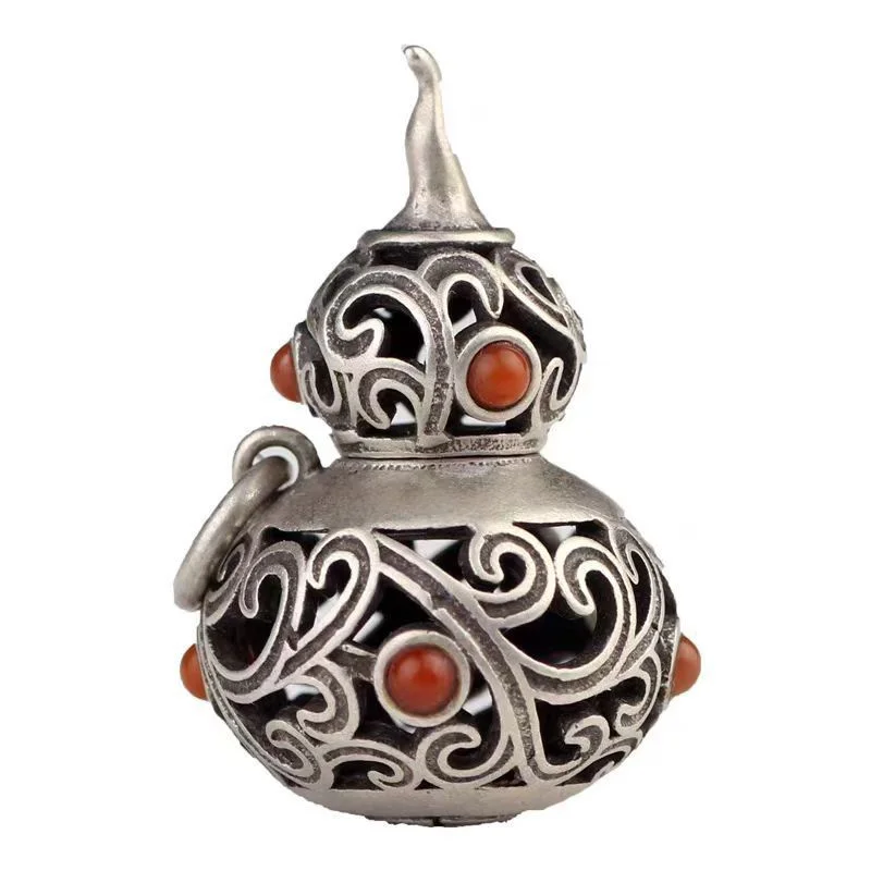 Vintage Hollow Calabash Pendant For Lady Choker Accessories Blessing Gourd Necklace Women Men Jewelry
Vintage Hollow Calabash Pendant For Lady Choker Accessories Blessing Gourd Necklace Women Men Jewelry