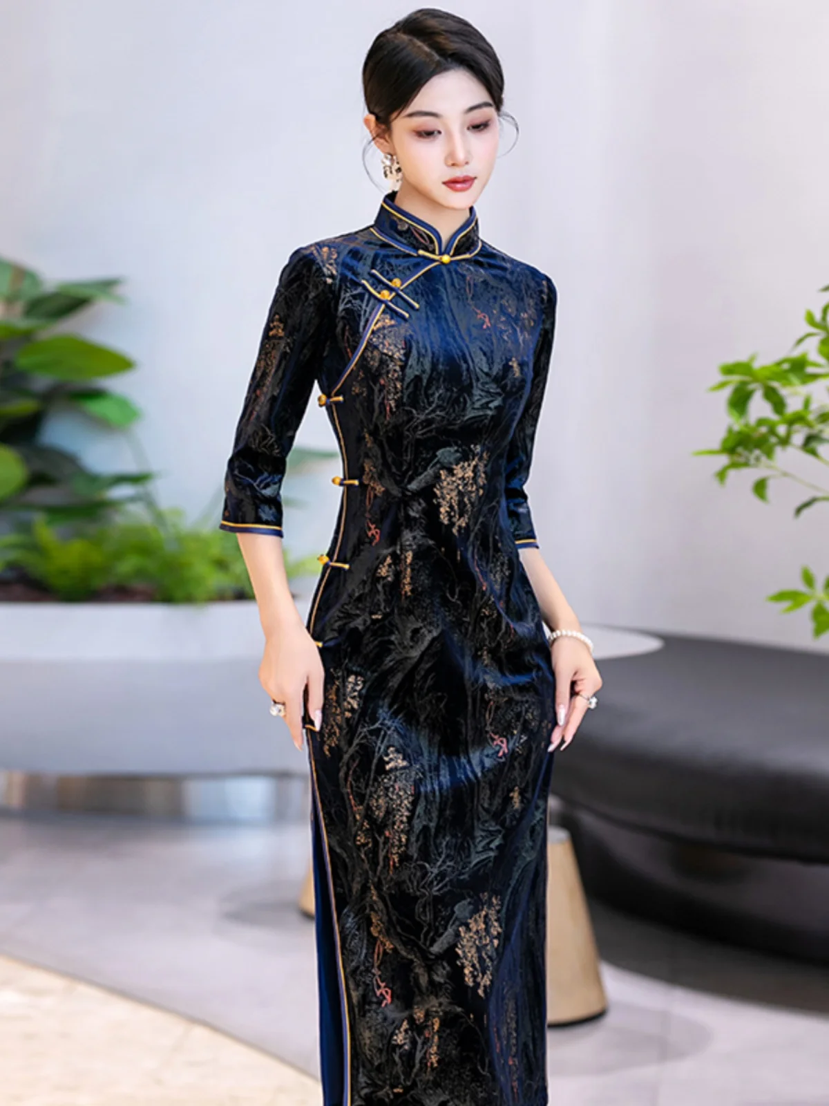 Retro High-End Long Qipao Dr Slimming Daily Sle Mommy Ele Fit for Autumn New Arrival Chinese Ethnic Long Skirt
Retro High-End Long Qipao Dr Slimming Daily Sle Mommy Ele Fit for Autumn New Arrival Chinese Ethnic Long Skirt