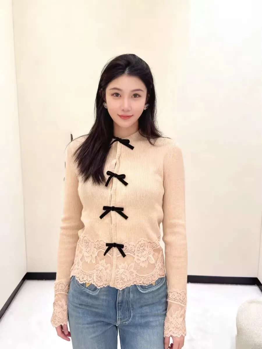 Elegant Ladies Fashion Patchwork Lace Cashmere Cardigan Long Sleeve Sweet Bow Slim Knitted Wool Sweater
Elegant Ladies Fashion Patchwork Lace Cashmere Cardigan Long Sleeve Sweet Bow Slim Knitted Wool Sweater