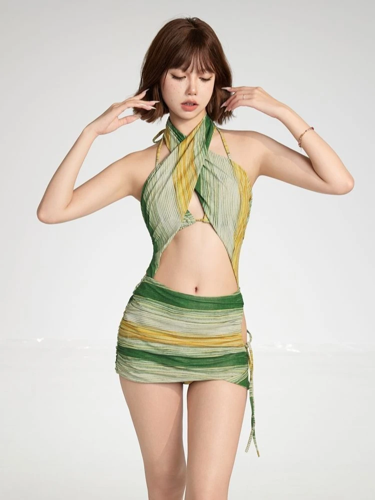 Halter Tie Cross Fruit Wood Green Retro Stripe Sexy Bikini Set Women Summer Beach Vacation Hot Spring Swimwear Two Piece
Halter Tie Cross Fruit Wood Green Retro Stripe Sexy Bikini Set Women Summer Beach Vacation Hot Spring Swimwear Two Piece