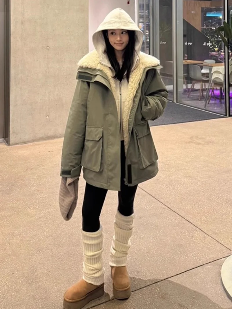 Women Thick And Warm Workwear Cotton Clothing Mid To Long Winter Jacket Windbreaker Lamb Plush Splicing Style Parka Coat
Women Thick And Warm Workwear Cotton Clothing Mid To Long Winter Jacket Windbreaker Lamb Plush Splicing Style Parka Coat