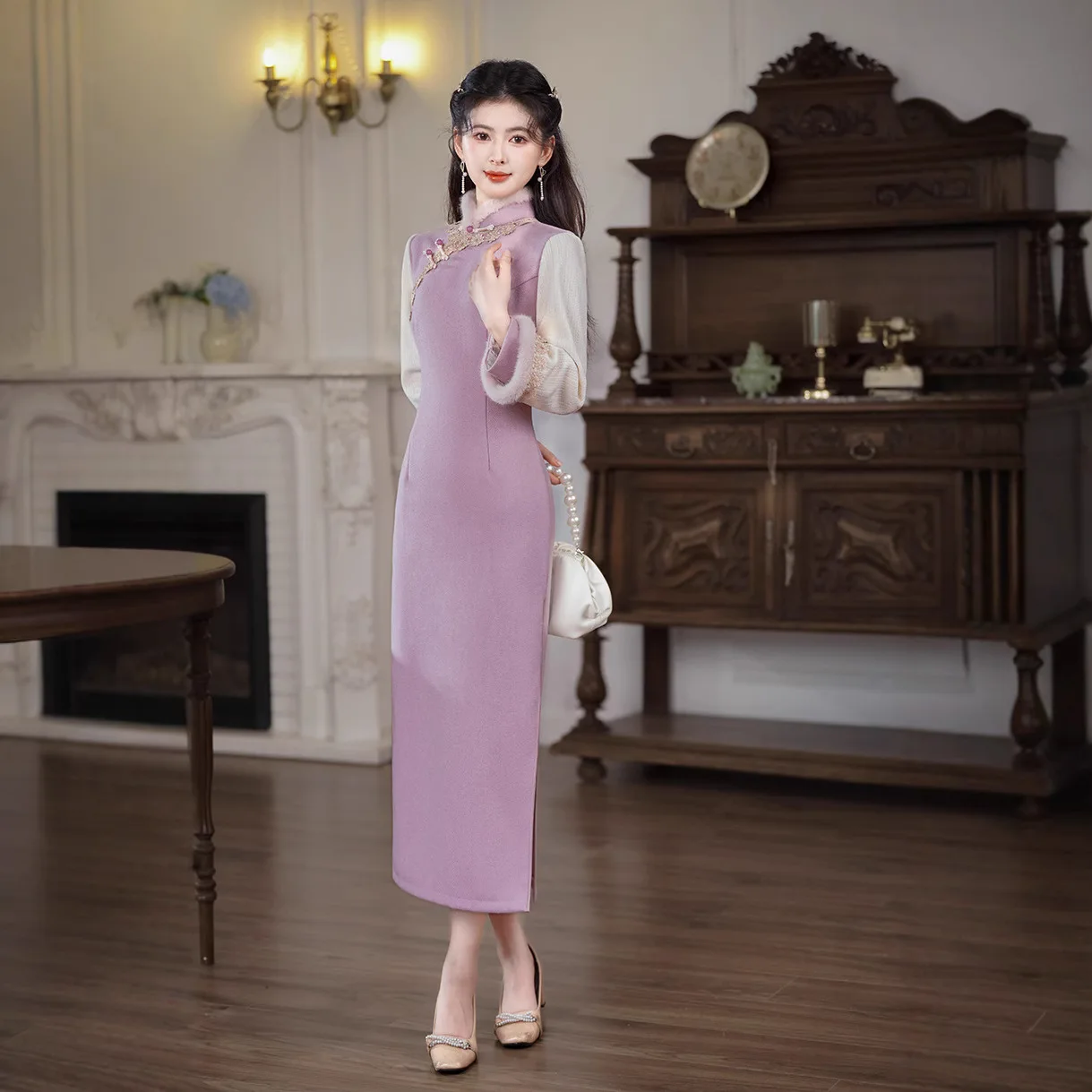 Winter Qipao 2024 Suede Autumn Style Thickened Elegant Inverted Sleeves Retro Chinese Style Women's Wear Long Dresses
Winter Qipao 2024 Suede Autumn Style Thickened Elegant Inverted Sleeves Retro Chinese Style Women's Wear Long Dresses