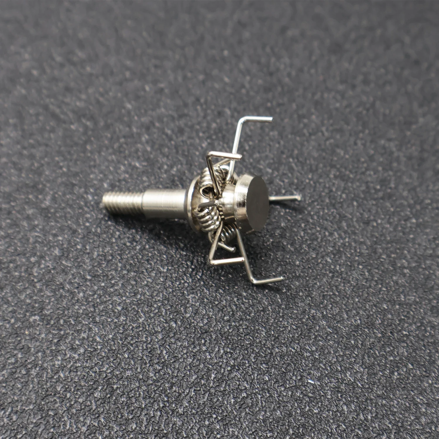 Judo Arrow Point Stainless Steel Multiple Spring Prongs Grabs Grass and Leaves Reduces Arrow Loss for Compound Recurve Bow Hunt
Judo Arrow Point Stainless Steel Multiple Spring Prongs Grabs Grass and Leaves Reduces Arrow Loss for Compound Recurve Bow Hunt