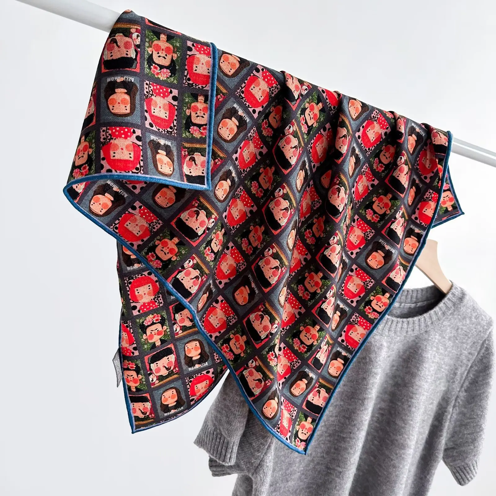 70% Wool 30% Silk Paisley Print Square Scarf for Women Ethnic Neck Scarves Silk Wool Neck Warmer Winter Woman Accessory
70% Wool 30% Silk Paisley Print Square Scarf for Women Ethnic Neck Scarves Silk Wool Neck Warmer Winter Woman Accessory