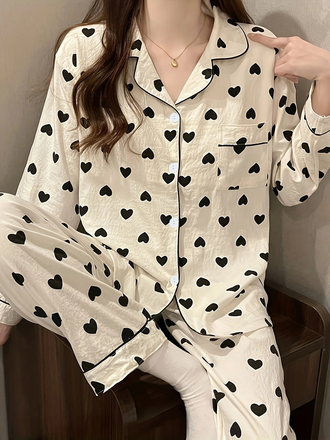 New style high appearance level women's autumn and winter sleepwear, simple heart pattern, casual long sleeve set, sweet home we
New style high appearance level women's autumn and winter sleepwear, simple heart pattern, casual long sleeve set, sweet home we