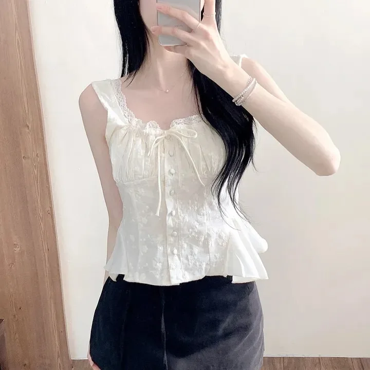 2026 New Chic Korean Style Embroidered Lace Trim Heavy Work Strap Women's Short Top Inner Wear Summer Outerwear
2026 New Chic Korean Style Embroidered Lace Trim Heavy Work Strap Women's Short Top Inner Wear Summer Outerwear