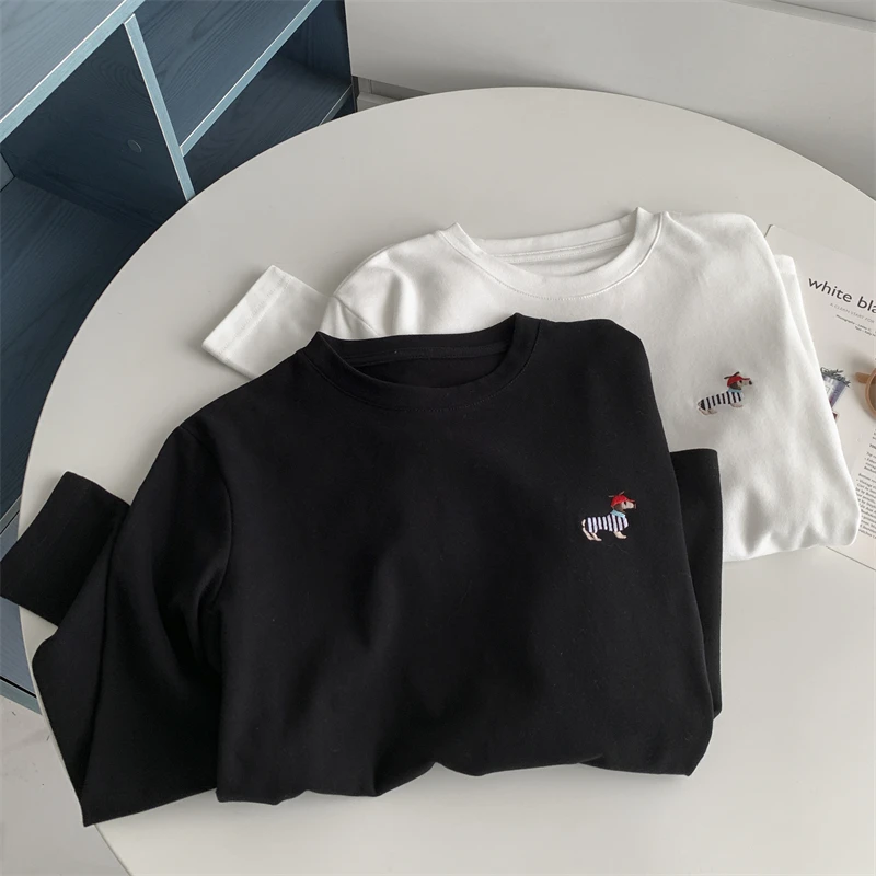 Women's Embroidered Cartoon Long Sleeved T-shirt, Brushed Cotton Base Shirt, Loose Tops
Women's Embroidered Cartoon Long Sleeved T-shirt, Brushed Cotton Base Shirt, Loose Tops