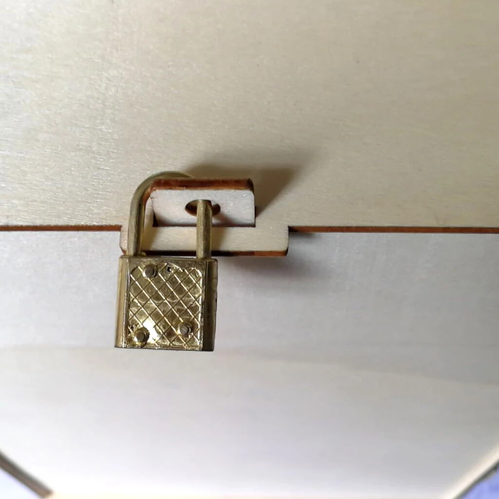 Wedding Post Box Wooden Rustic Style Mailbox for Guest Well-Wishing Notes Decorative Craft Ornament for Engagement Party
Wedding Post Box Wooden Rustic Style Mailbox for Guest Well-Wishing Notes Decorative Craft Ornament for Engagement Party