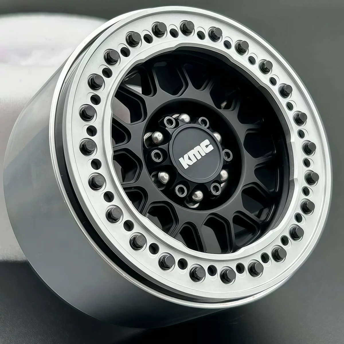 1.9 Inch KMC Style Metal Beadlock Wheels Rims For 1/10 RC Crawler CROSS Yikong TRX4 SCX10 Upgrade Parts
1.9 Inch KMC Style Metal Beadlock Wheels Rims For 1/10 RC Crawler CROSS Yikong TRX4 SCX10 Upgrade Parts