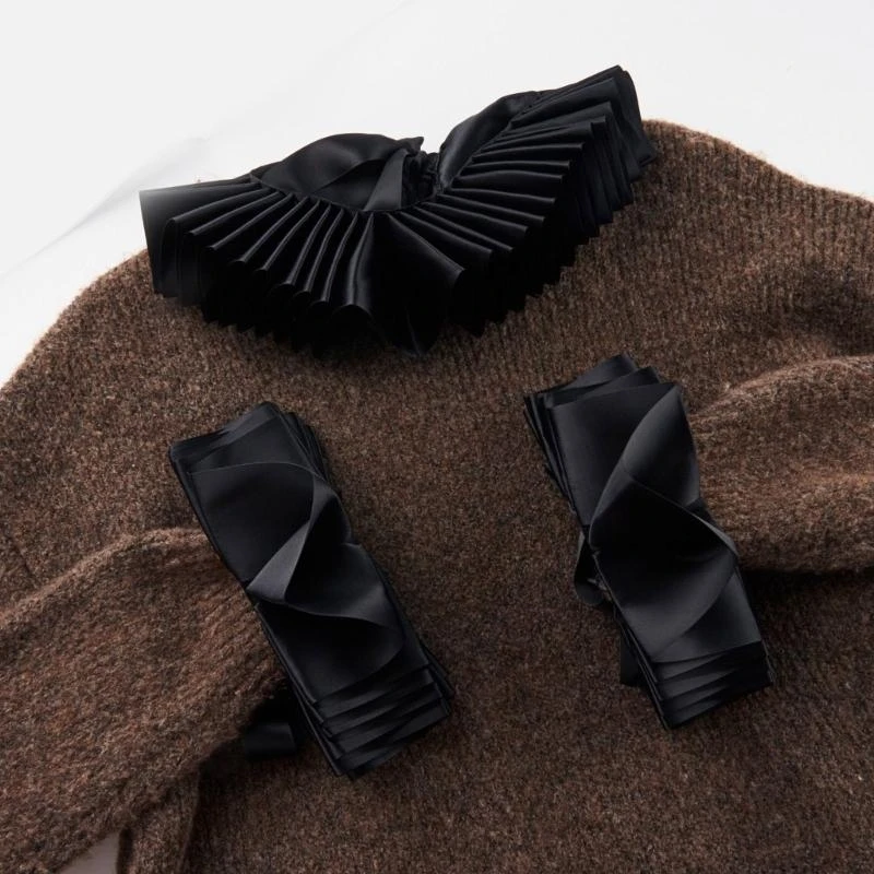 Victorian Ruffle False Collar and Wrist Cuffs Set Colonial Clown Choker Neck Collar Cuff for Women and Men
Victorian Ruffle False Collar and Wrist Cuffs Set Colonial Clown Choker Neck Collar Cuff for Women and Men