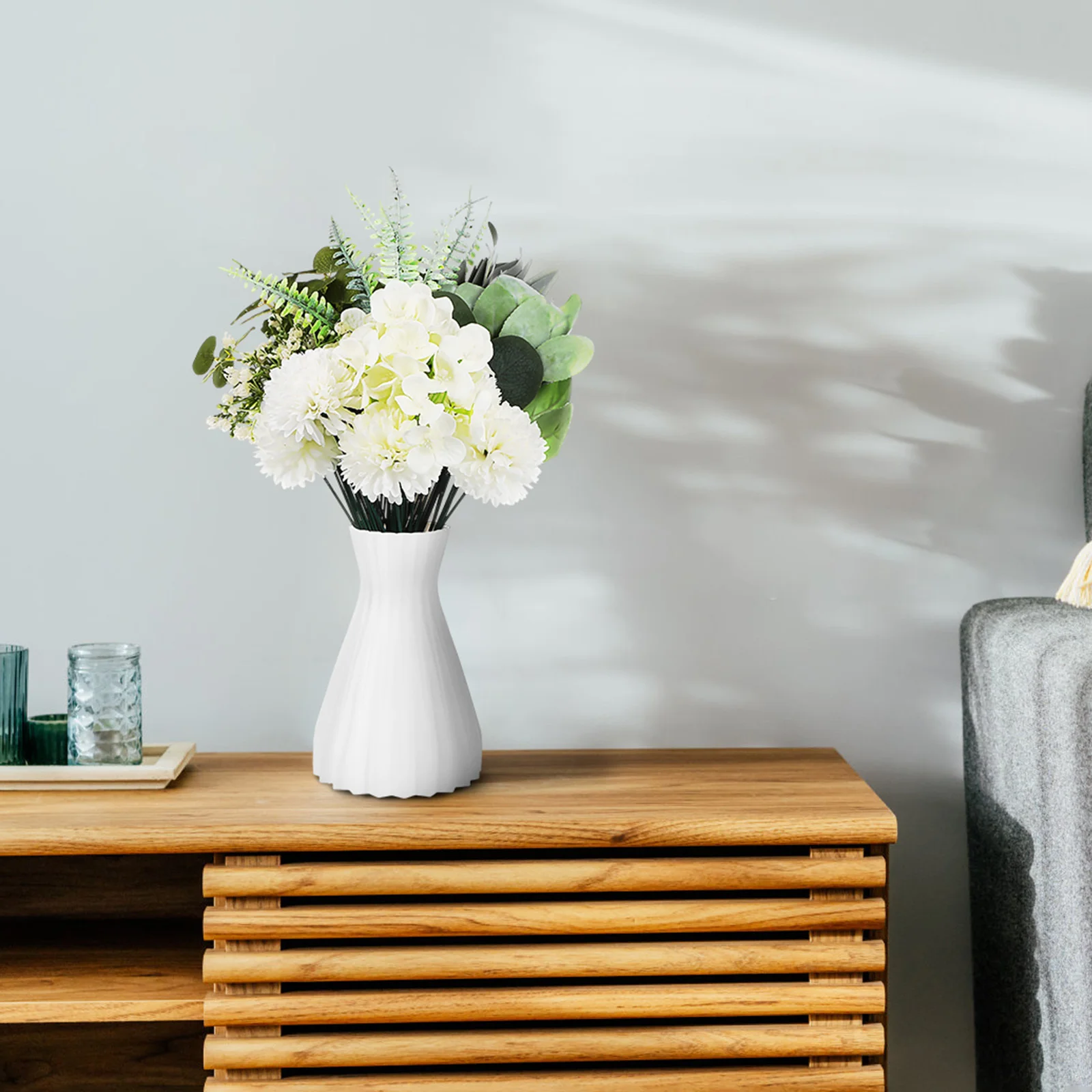 65Pcs Artificial Greenery Set Faux Leaves Stems for Wedding Table Decoration DIY Floral Arrangements Home Decor
65Pcs Artificial Greenery Set Faux Leaves Stems for Wedding Table Decoration DIY Floral Arrangements Home Decor