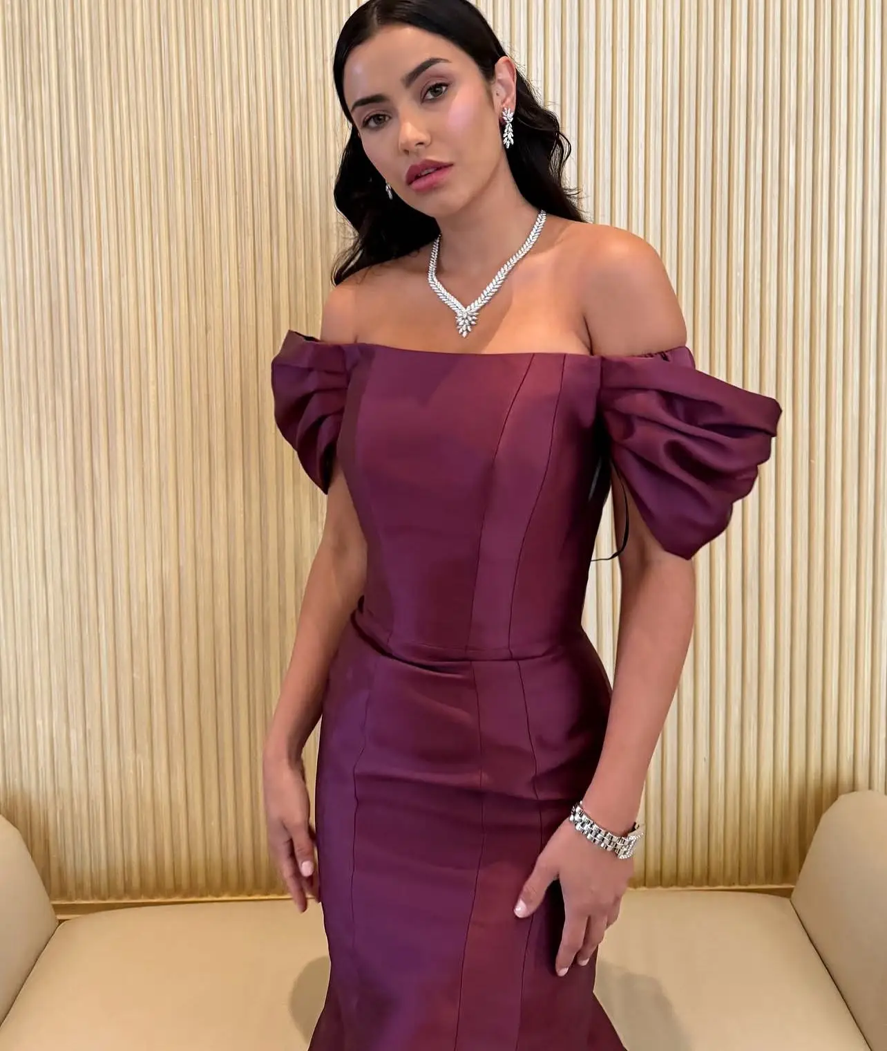 2025 Custom Puff Sleeves Boat Neck Sexy Zipper Back Mermaid Elegant /Graceful Floor Length Evening Dress
2025 Custom Puff Sleeves Boat Neck Sexy Zipper Back Mermaid Elegant /Graceful Floor Length Evening Dress