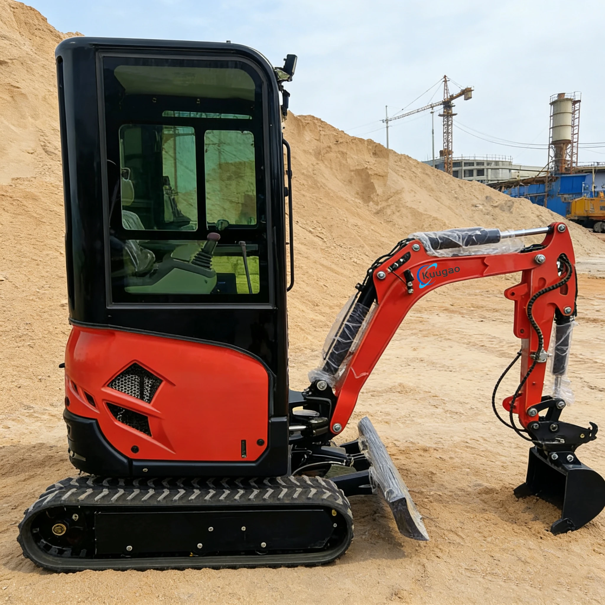 Мини-экскаватор 1 тонна с двигателем Kubota EURO 5, 2-тонный малогабаритный гусеничный экскаватор, 1.8-тонный бытовой экскаватор, 1-тонный экскаватор для фермы, на продажу, с возможностью индивидуальной настройки, EURO 5/EPA
Мини-экскаватор 1 тонна с двигателем Kubota EURO 5, 2-тонный малогабаритный гусеничный экскаватор, 1.8-тонный бытовой экскаватор, 1-тонный экскаватор для фермы, на продажу, с возможностью индивидуальной настройки, EURO 5/EPA