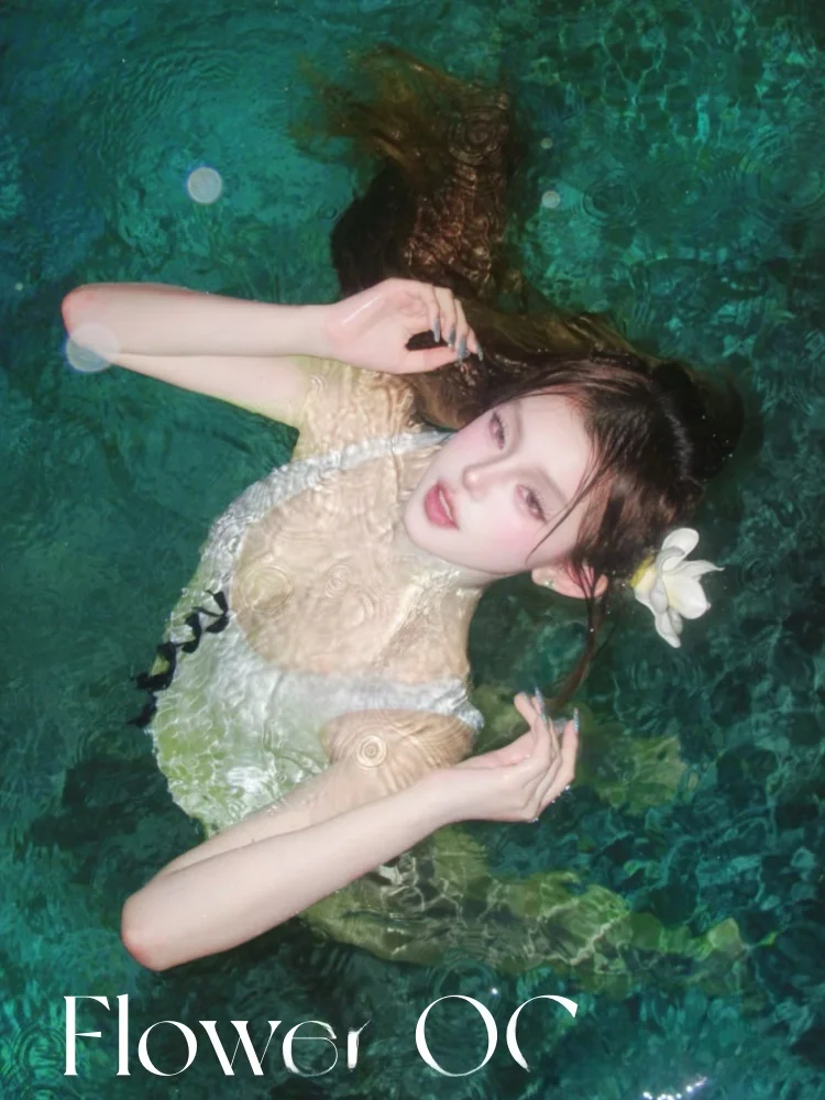 Белый слитный купальник для похудения, пляжный купальник для курортного отдыха, элитный купальник для девушек, термальный купальный костюм для горячих источников
Белый слитный купальник для похудения, пляжный купальник для курортного отдыха, элитный купальник для девушек, термальный купальный костюм для горячих источников