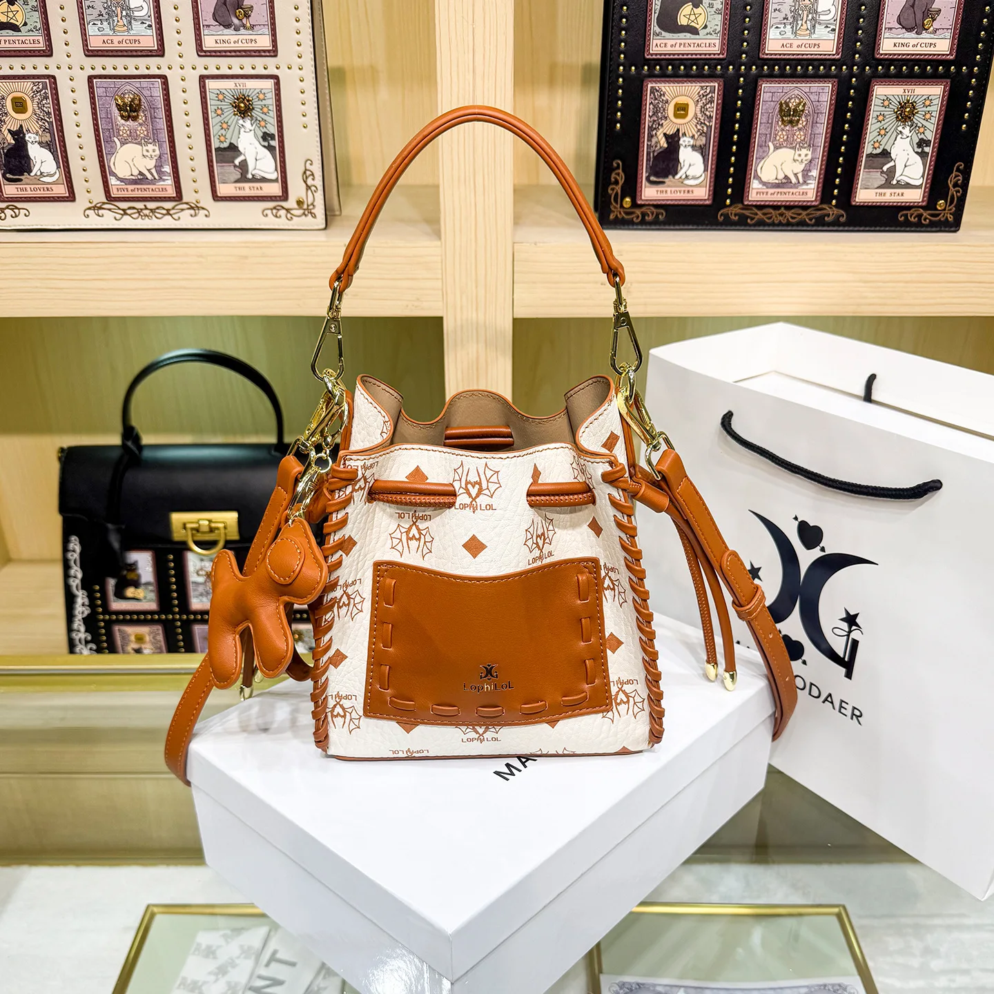 Luxury High-End Tote Bag For Women Large Capacity Solid Color Trendy Design Minimalist Elegant Vintage
Luxury High-End Tote Bag For Women Large Capacity Solid Color Trendy Design Minimalist Elegant Vintage